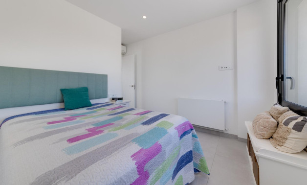 Obra nueva - Villa -
Pilar de la Horadada - Roda Golf