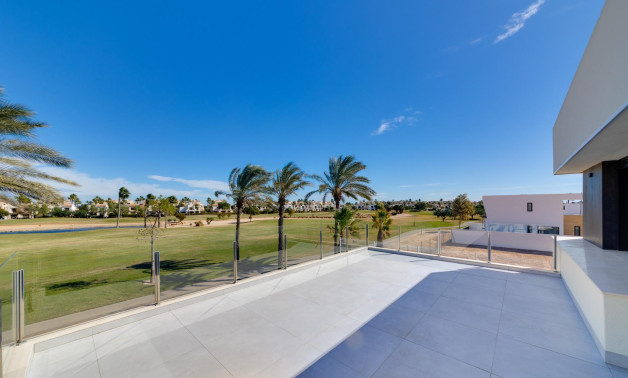Obra nueva - Villa -
Pilar de la Horadada - Roda Golf