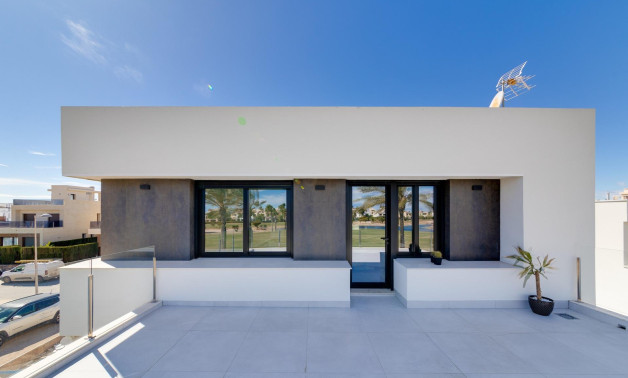 Obra nueva - Villa -
Pilar de la Horadada - Roda Golf