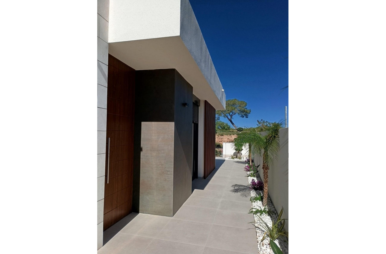 Obra nueva - Villa -
Pilar de la Horadada - Roda Golf