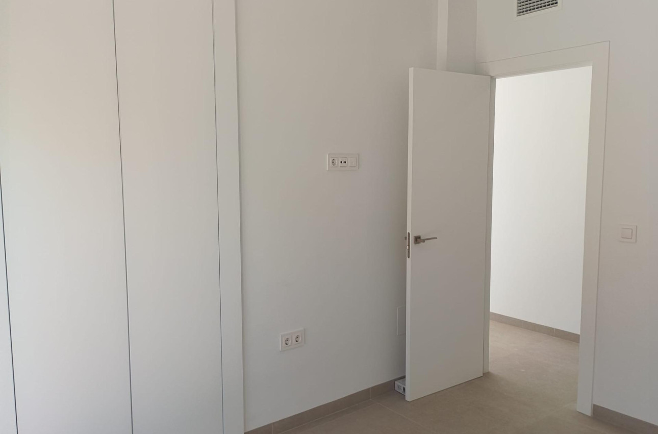 Obra nueva - Villa -
Pilar de la Horadada - Roda Golf