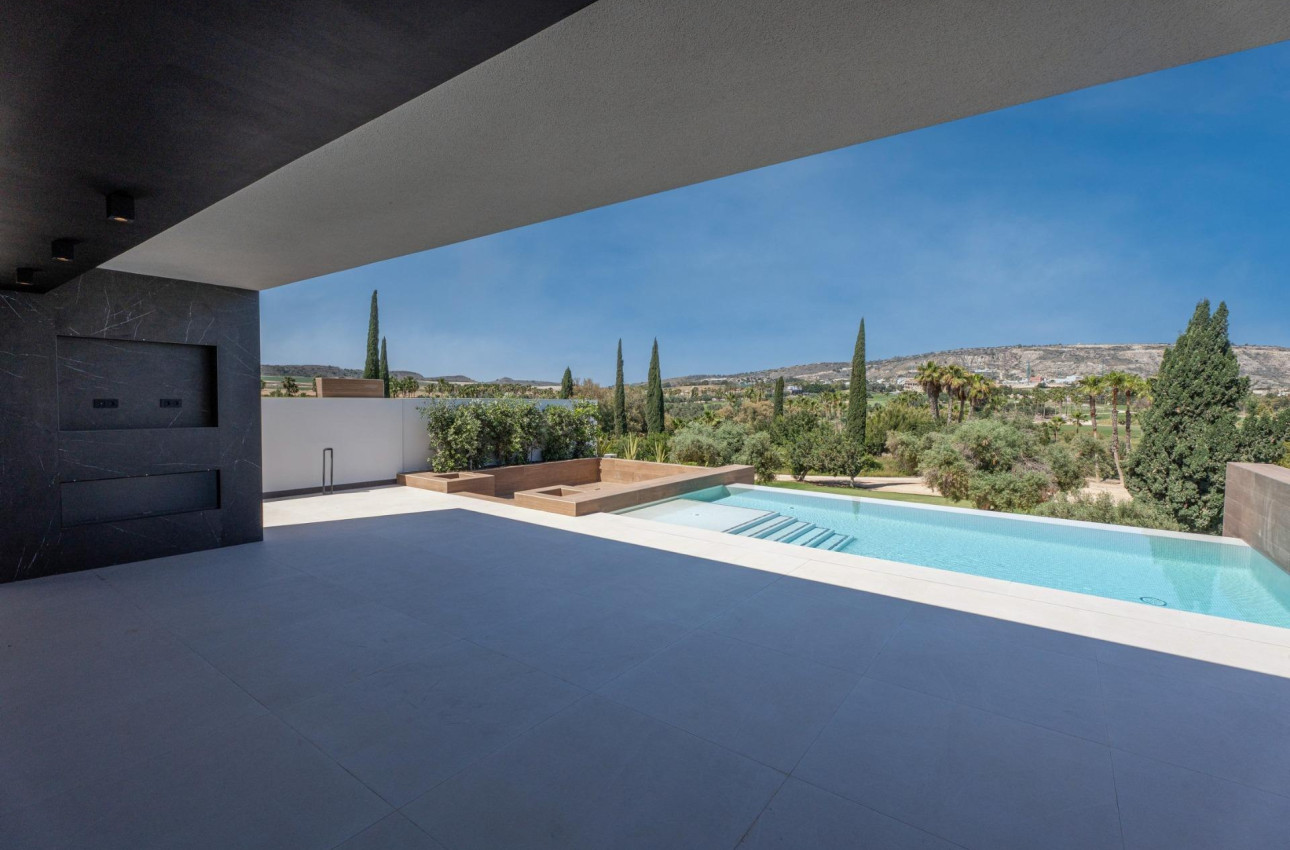 Obra nueva - Villa -
Algorfa - La Finca Golf