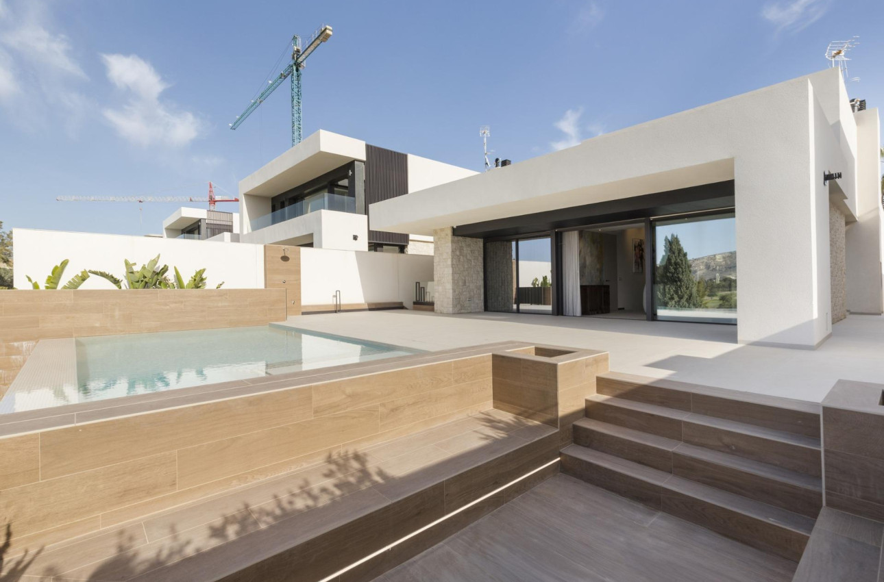 Obra nueva - Villa -
Algorfa - La Finca Golf