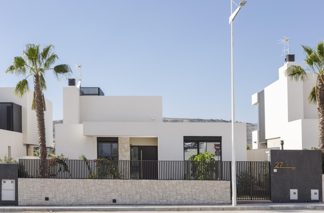 Obra nueva - Villa -
Algorfa - La Finca Golf