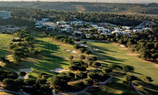Obra nueva - Villa -
Orihuela - Las Colinas Golf