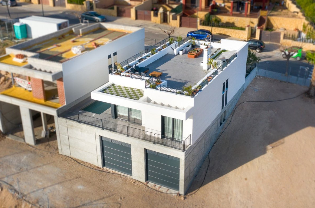 Obra nueva - Villa -
Polop - Urbanizaciones