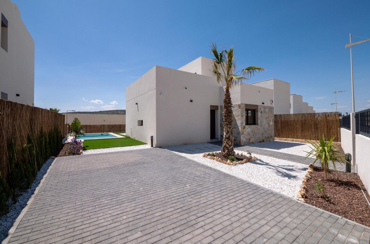 Obra nueva - Villa -
Algorfa - La Finca Golf