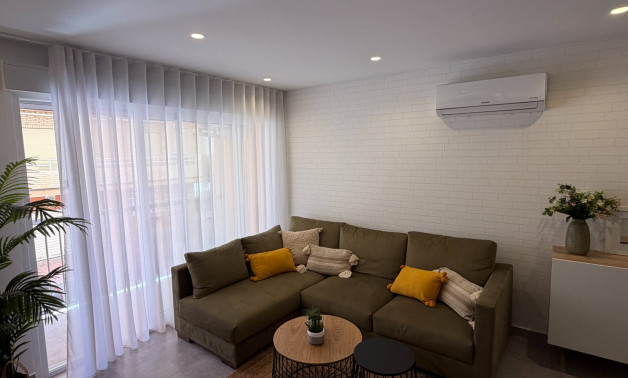 Reventa - Apartamentos -
Guardamar del Segura - Pueblo