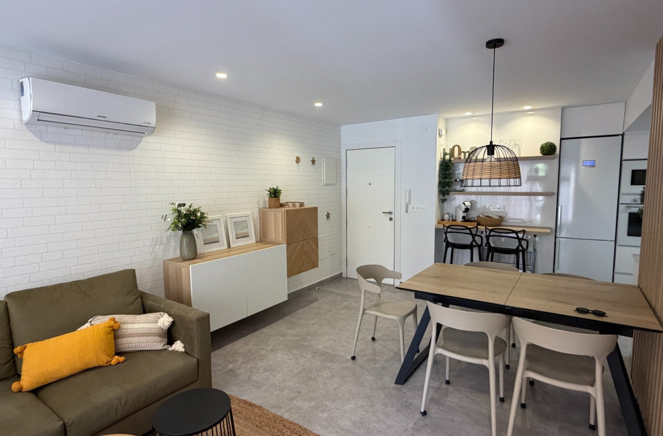 Reventa - Apartamentos -
Guardamar del Segura - Pueblo