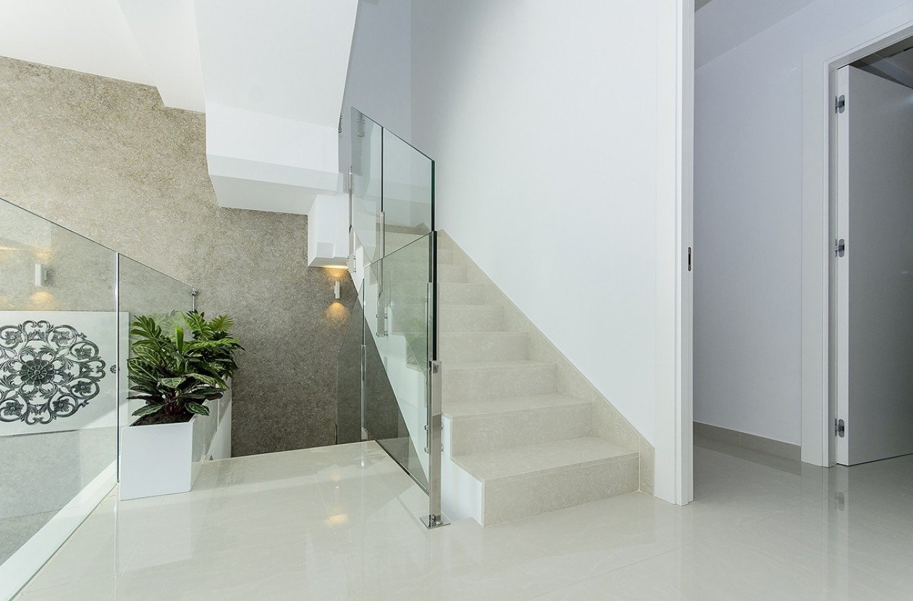Obra nueva - Villa -
Los Montesinos - La Herrada