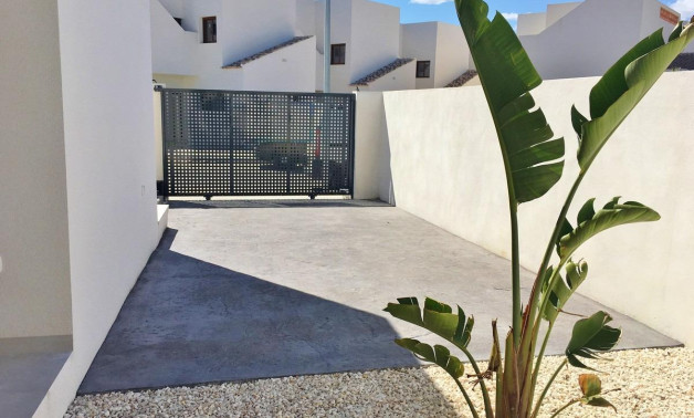Obra nueva - Villa -
Rafal - polideportivo