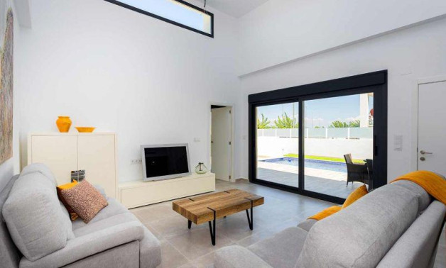 Obra nueva - Quad House -
Daya Nueva - Centro