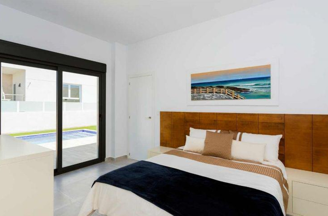 Obra nueva - Quad House -
Daya Nueva - Centro