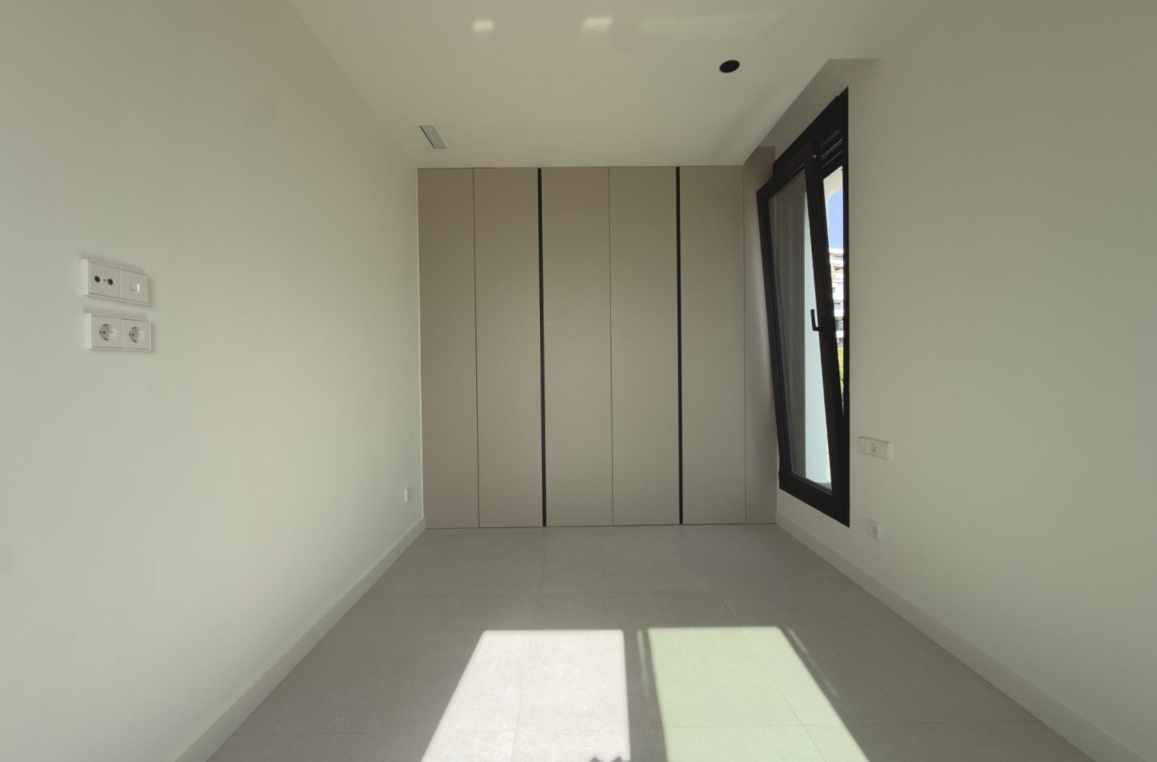 Obra nueva - Villa -
Finestrat - Campana Garden