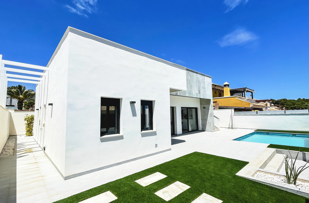 Obra nueva - Villas -
Pilar de la Horadada