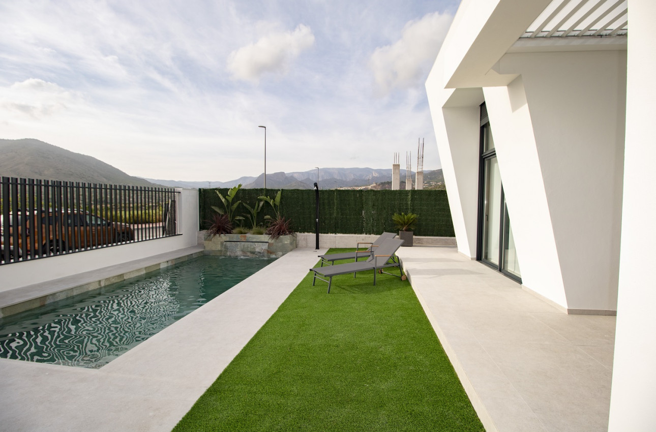 Obra nueva - Chalet independiente -
Finestrat - 03509