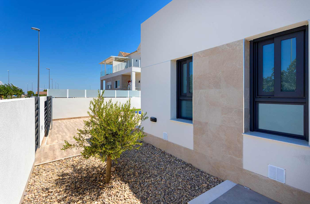 Obra nueva - Villas -
Daya Nueva - 03150