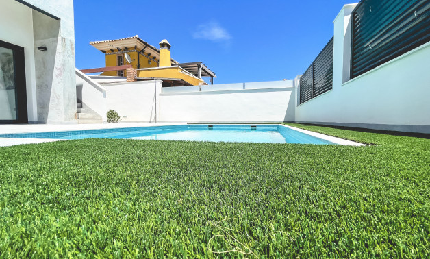 Obra nueva - Villas -
Pilar de la Horadada - 03191