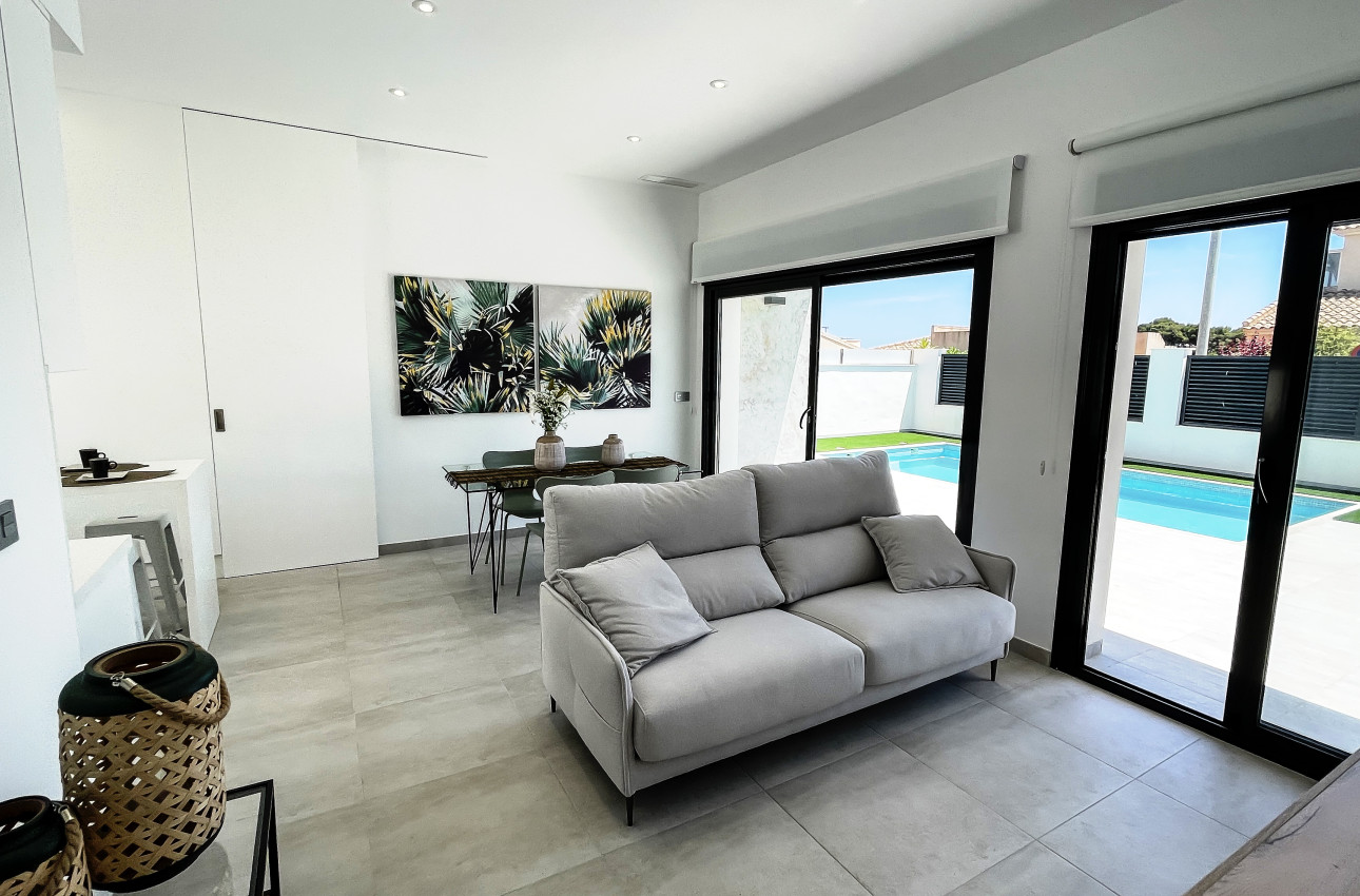 Obra nueva - Villas -
Pilar de la Horadada - 03191