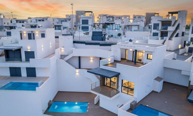 Obra nueva - Villas -
San Miguel de Salinas - 03193